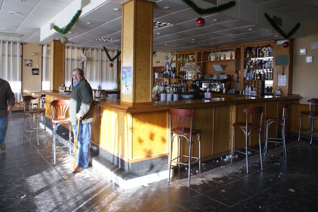 Hostal Velasco Valdelacalzada Kültér fotó