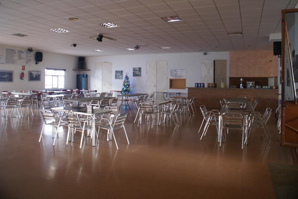 Hostal Velasco Valdelacalzada Kültér fotó