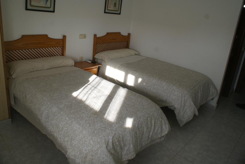 Hostal Velasco Valdelacalzada Kültér fotó